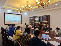 政治与国际关系学院学生党员深入学习2024年全国两会精神