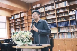 院友风采｜王成伟老师获评2024年上海高校毕业生就业工作优秀典型