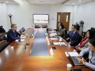 活动回顾|欧盟驻华代表团政务、媒体与信息处处长史明宽先生到访我院