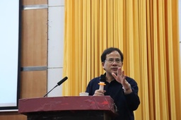 活动回顾｜汪诗明教授做客湘潭大学「形势与政策」大讲堂